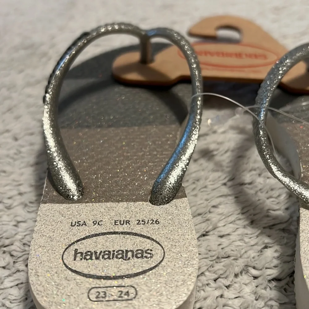 Havaianas flip flops sandals , size 9 childrens , NWT